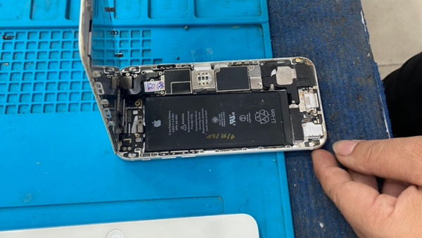 Cách tắt nguồn iphone 12 khi bị đơ màn hình