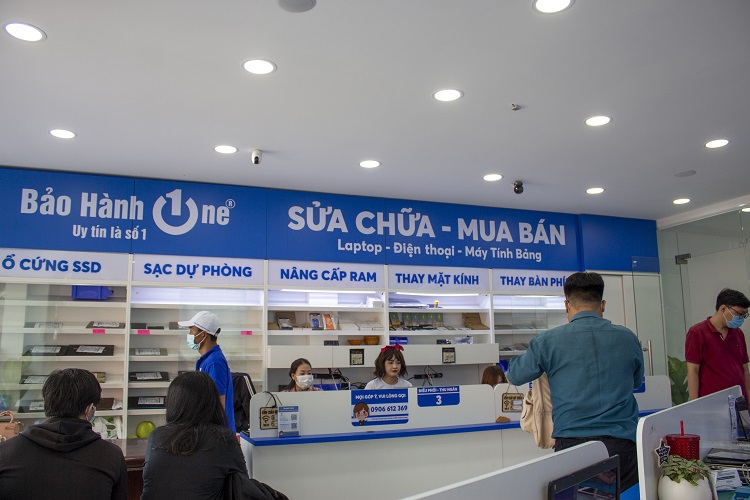 Đội ngũ nhân viên chuyên nghiệp tại Bảo Hành One