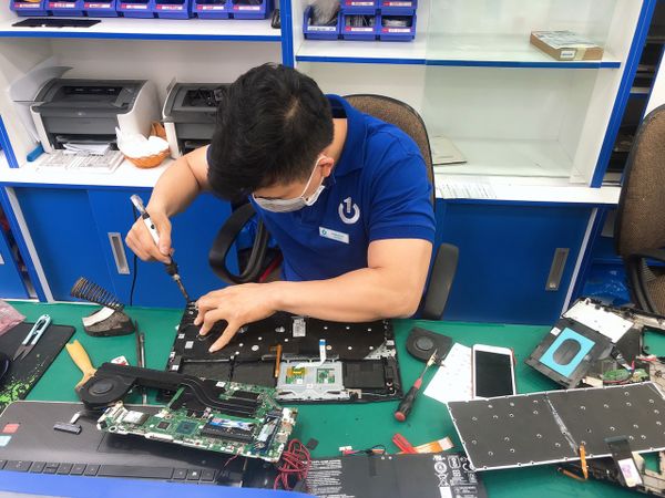 Thay Pin Laptop Dell Inspiron 7559