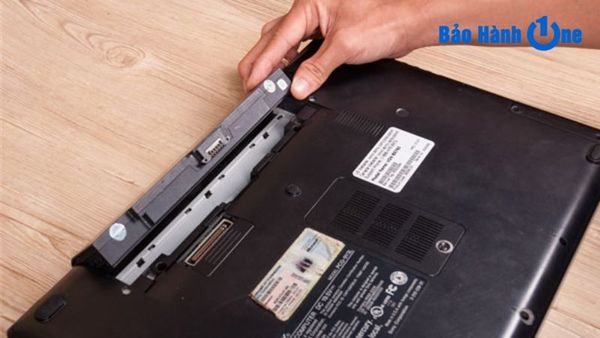 cách sửa laptop không lên màn hình