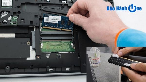 cách sửa laptop không lên màn hình