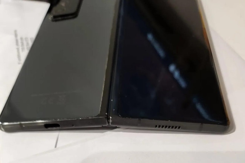 Điện thoại Samsung Galaxy Z Fold2 không lên nguồn