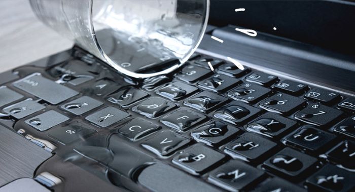 Bàn phím laptop Lenovo G470 tiếp xúc với nước
