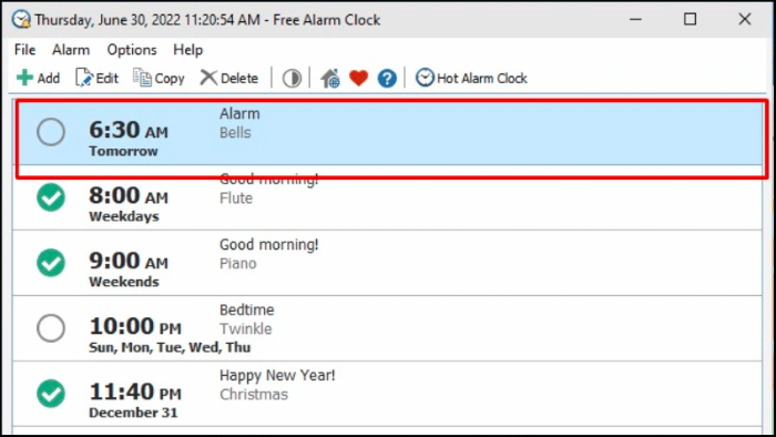 Bỏ dấu tick để tắt báo thức hoặc chọn “Delete” để xóa báo thức