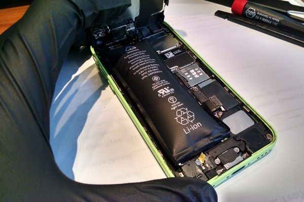 Mách bạn cách thay pin iPhone 6s tại nhà đơn giản, nhanh chóng