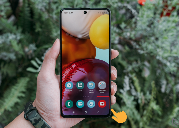 Mở ứng dụng máy ảnh