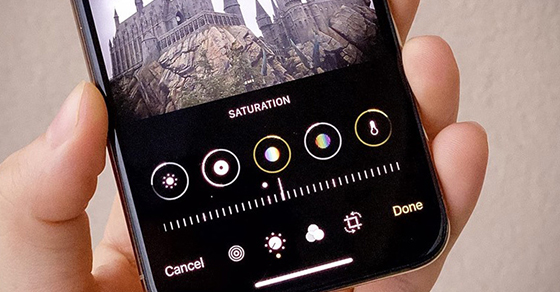 Chạm tay vào khung ảnh để tăng độ sáng