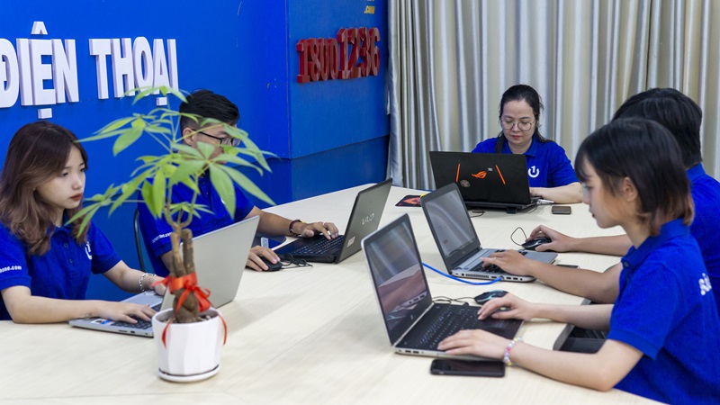 Nhân viên chuyên nghiệp tại Bảo Hành One