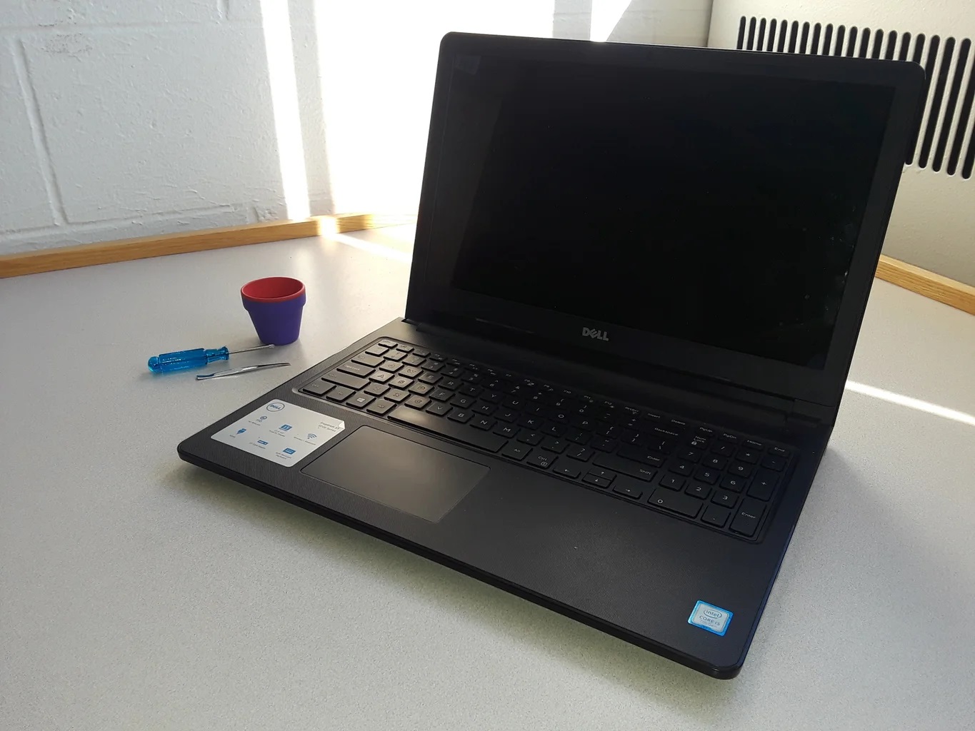 Nguyên nhân khiến pin Dell Inspiron 15 3000 series nhanh hỏng