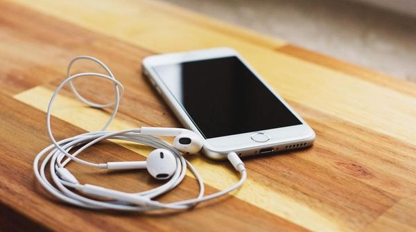 loa trong iPhone 11 Pro Max không nghe được