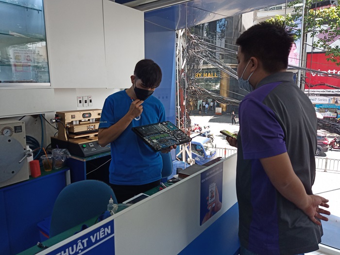 Đội ngũ kỹ thuật viên chuyên nghiệp tại Bảo Hành One