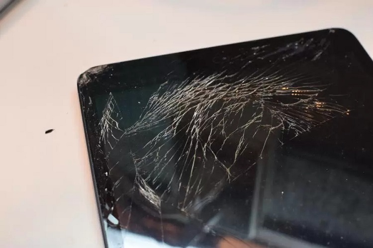 Xử lý khi iPad Mini 1 bị rơi từ trên cao