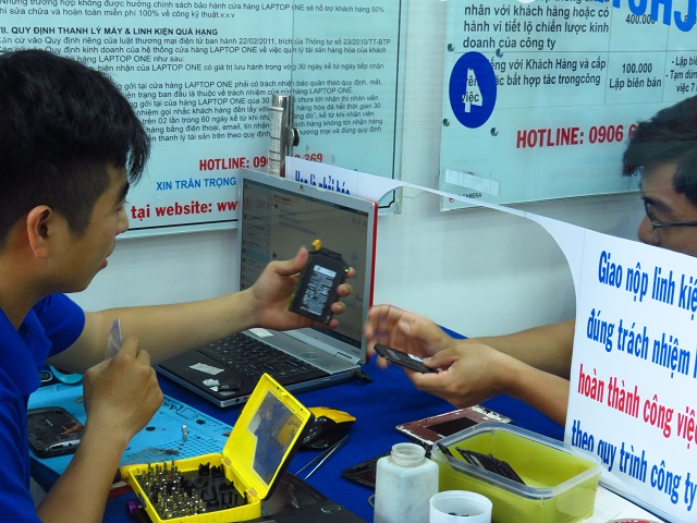 Thay pin Oppo chính hãng tại Bảo Hành One