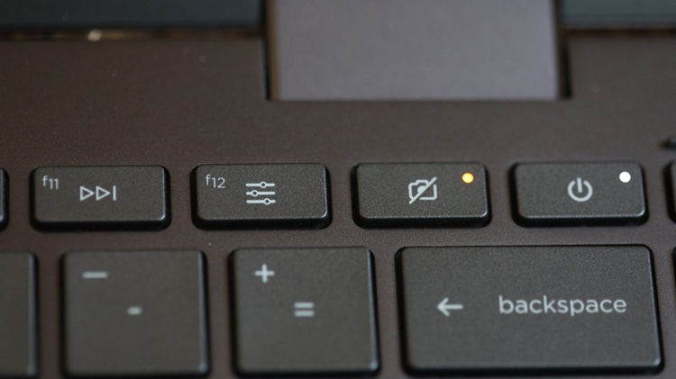 không mở được camera laptop