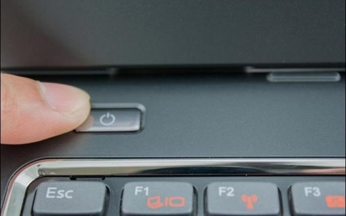 Laptop bật không lên nguồn