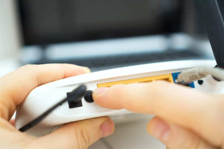 Khởi Động Lại Laptop Và Router