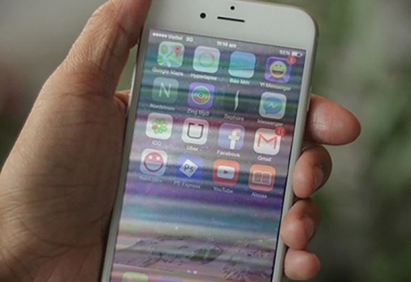 Nguyên nhân và cách sửa lỗi màn hình điện thoại bị sọc nhanh chóng