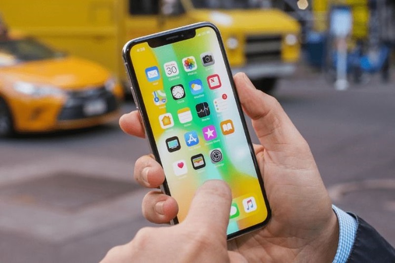 Màn hình điện thoại iPhone X bị đơ