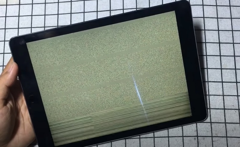 Màn hình iPad bị nhấp nháy