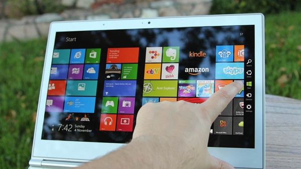 máy tính laptop màn hình cảm ứng