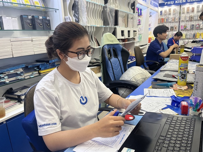 Đội ngũ nhân viên chuyên nghiệp tại Bảo Hành One