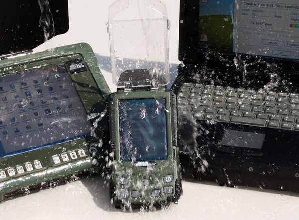 điện thoại chống nước chống va đập samsung