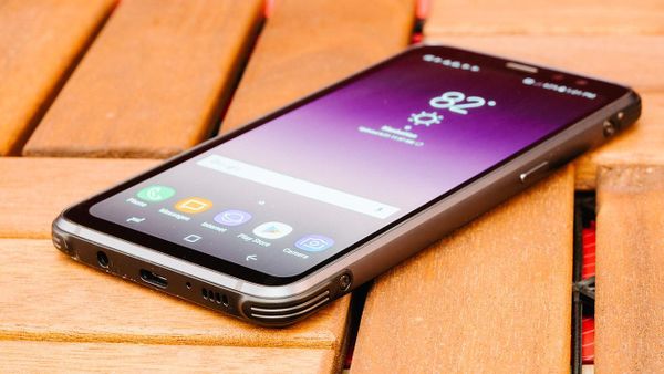 điện thoại chống nước chống va đập samsung
