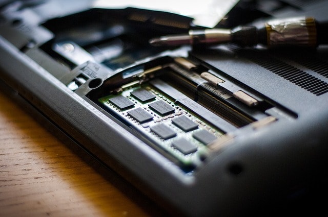 Pin laptop bị hỏng