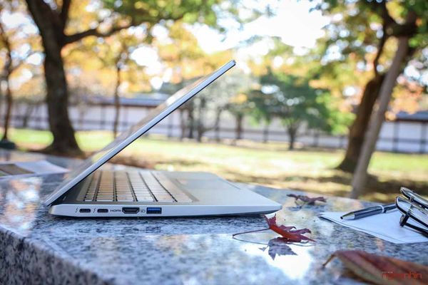 pin laptop bị phồng