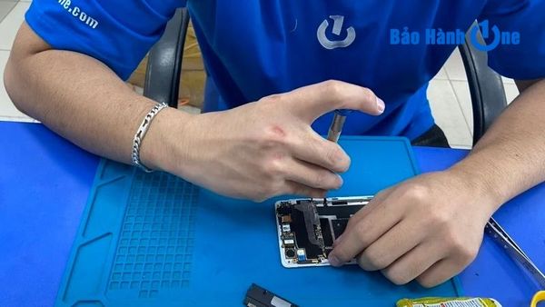 Sửa màn hình Oppo F9