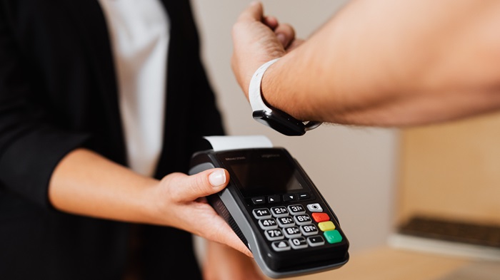 Thanh toán Apple Pay với Apple Watch