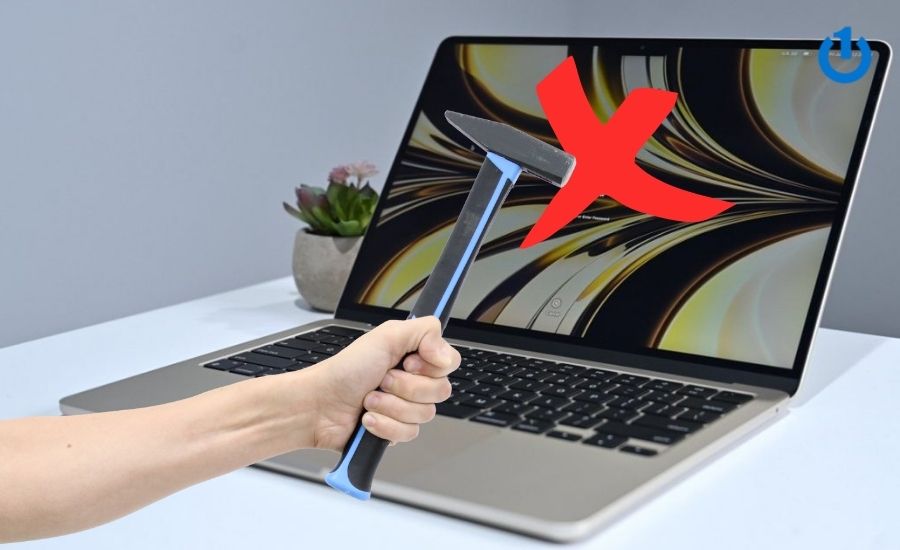 thay-ep-mat-kinh-macbook-air-m2-2022