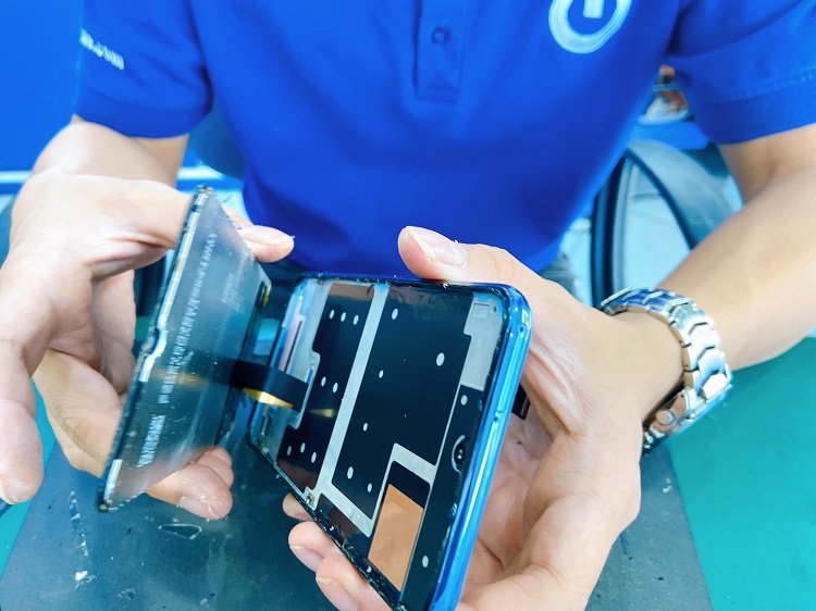 Kỹ thuật viên chuyên nghiệp tại Bảo Hành One