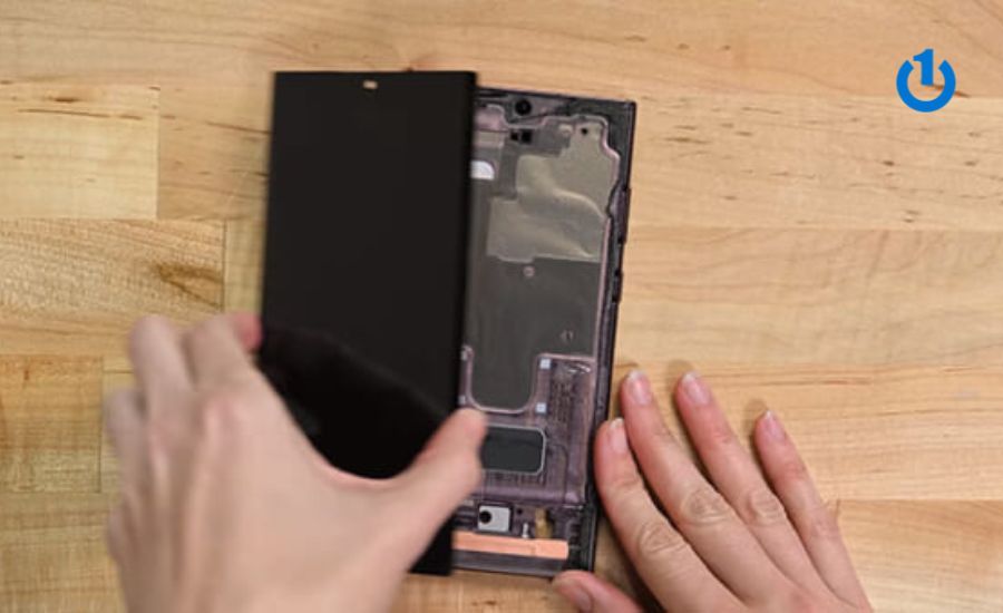 thay-man-hinh-samsung-galaxy-s22-plus