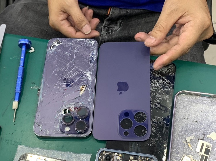 Thay kính lưng điện thoại iPhone 8 tại Bảo Hành One