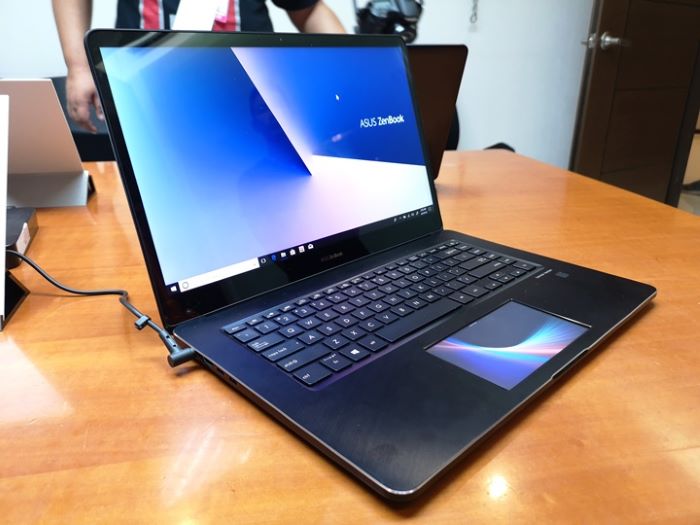 Laptop sạc không vào pin