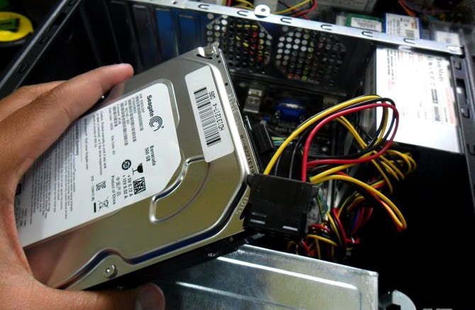 Thay thế ổ cứng mới