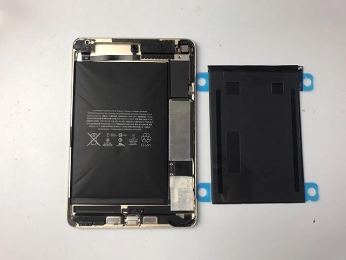 Cần thay pin cho iPad khi pin có dấu hiệu chai phồng