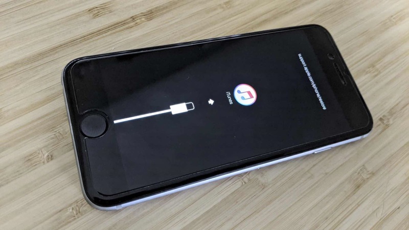 Truy cập chế độ DFU trên iPhone