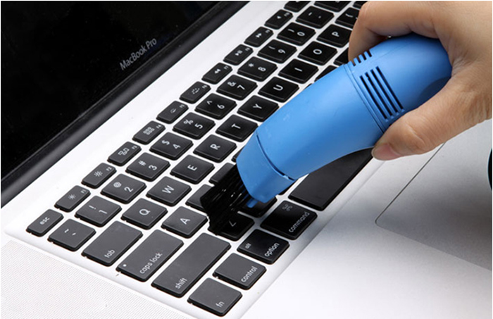 Vệ sinh bàn phím laptop