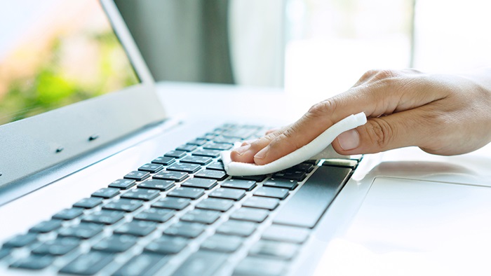 Vệ sinh bàn phím laptop