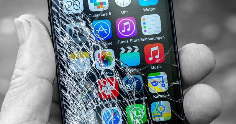 Các vết nứt trên màn hình iPhone