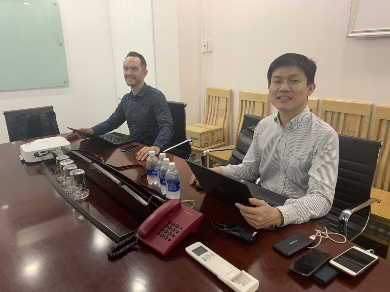 Giám đốc điều hành khu vực Đông Nam Á của Socomec tới thăm văn phòng BSE
