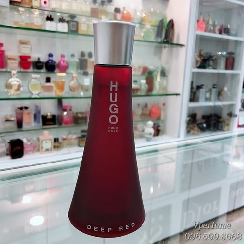Thiết kế chai nước hoa nữ Hugo Boss Deep Red EDP