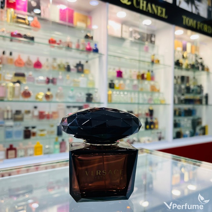 Thiết kế chai nước hoa nữ Versace Crystal Noir