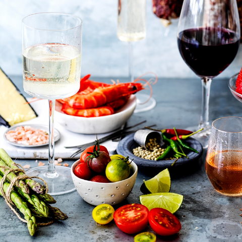 Các món ăn không hề hợp với rượu vang mà bạn cần lưu ý khi thưởng thức