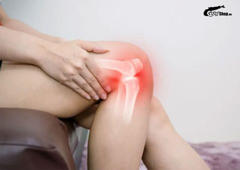 Thoái hóa khớp gối có quan hệ được không? Giải đáp chi tiết