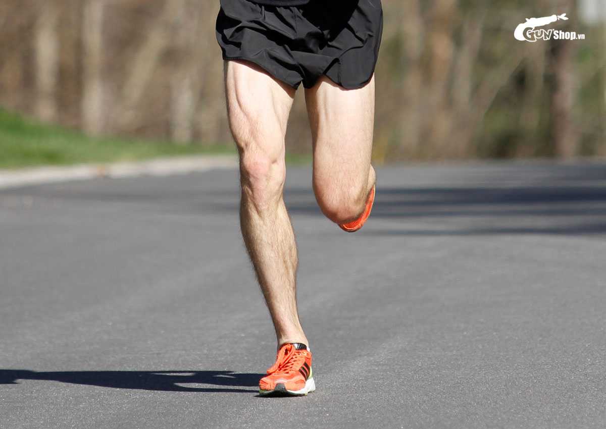 Chạy bộ có bị to chân không?