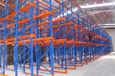 Hệ thống kệ chứa hàng tải trọng nặng được lắp ráp theo tiêu chuẩn
