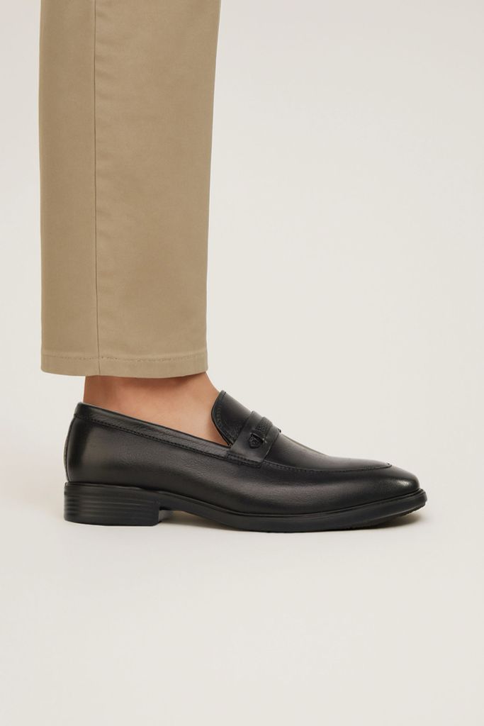 Giày Loafer Có Nên Đi Tất Không? Những Nguyên Tắc Bất Thành Văn Cần Biết